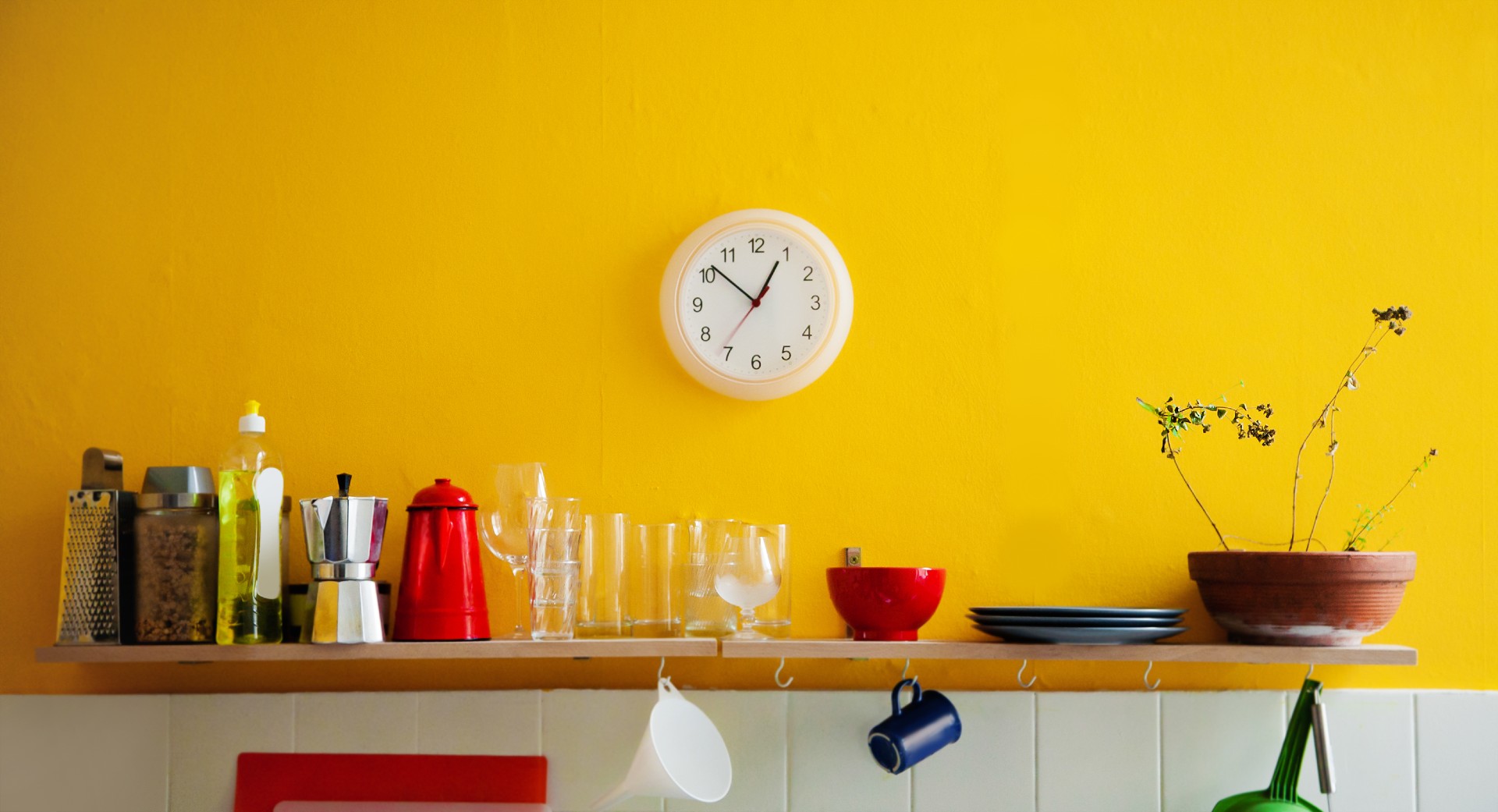parete-gialla-cucina-MaxMeyer